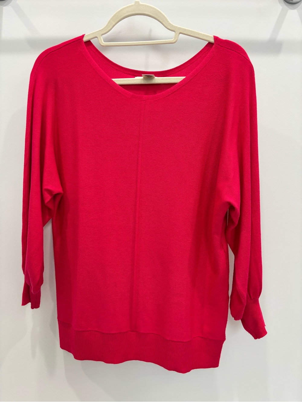 Max Studio Hot Pink Scoop Neck Lightweight Sweater